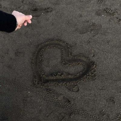 苹果宣布2026全球开发者大会将于6月举办，预告“人工智能重大进展”